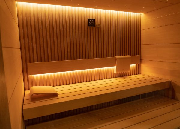 hero-finish-saunas-2-3936108474